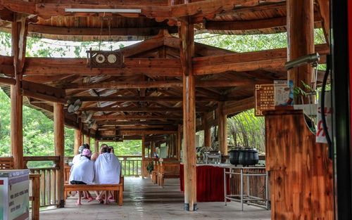 6.馆内设置成露天的参观场地，门票10元，没有空调的话可以在里面玩3个小时左右。