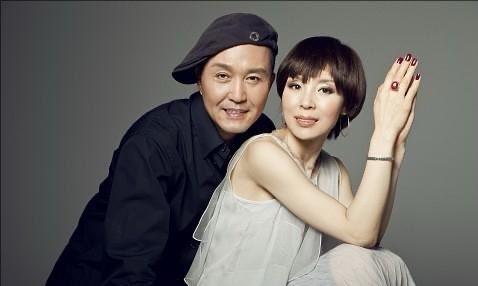 吴刚：一盒冰淇淋娶到妻子，恩爱30年无绯闻，明星儿子成他骄傲