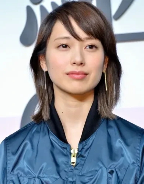 日本超人气女演员户田惠梨香，ins写真美图艺术分享