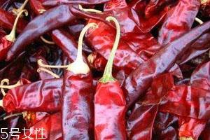 干辣椒变黑还能吃吗 关键看是否变质