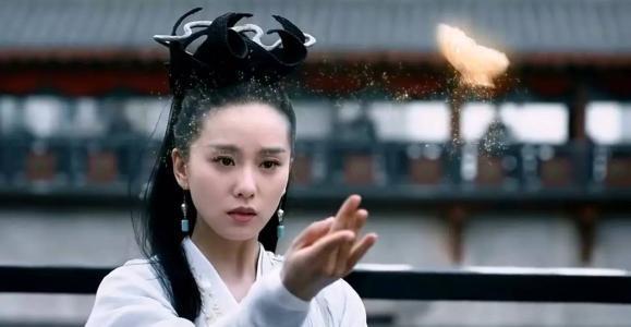 陈伟霆“霸道模式”全开，《醉玲珑》强吻弄伤刘诗诗
