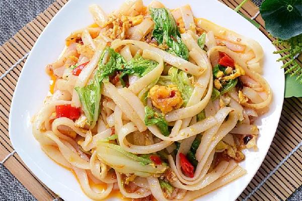 河粉和米饭哪个热量高 河粉和米粉有什么区别