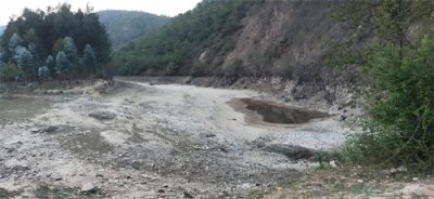 ​大旱之年，平原很多水体都干涸了，山上泉水为什么还能不断流？