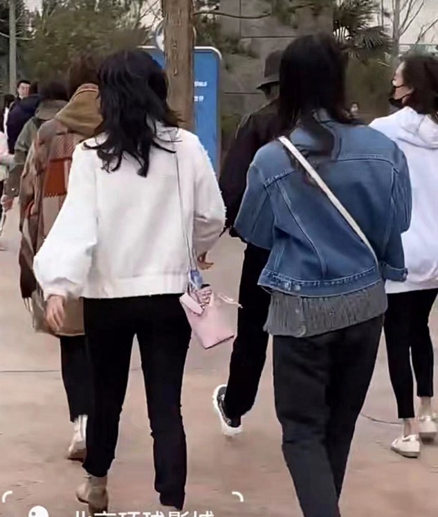谷爱凌与赌王儿女一同出游（何超欣被指像助理）