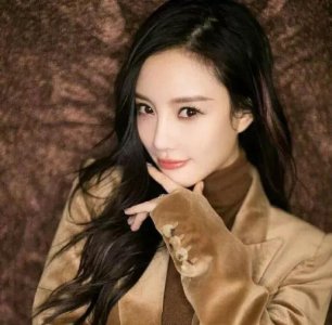 ​李小璐贾乃亮求婚（李小璐用求婚照当背景）