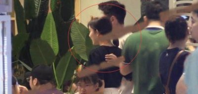 ​孟子义3万一次过夜6万（孟子义与神秘男勾肩搭背）