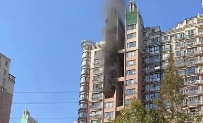 ​上海15层住宅突发大火！窗框烧至掉落，周边交通管制，官方最新通报