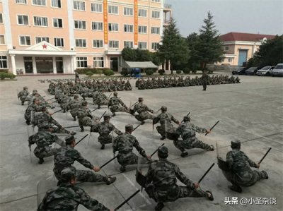 ​我国现设有三个正军级警备区，军改调整很大，且下辖单位情况各异