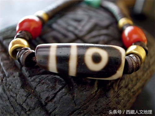 古老的天降石：藏族同胞最贵重的护身符，还是藏族姑娘出嫁必备