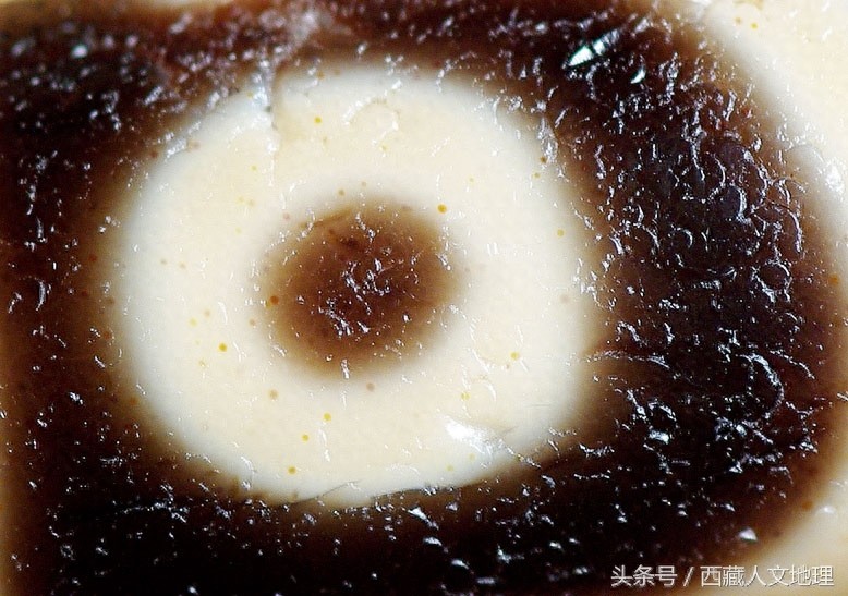 古老的天降石：藏族同胞最贵重的护身符，还是藏族姑娘出嫁必备