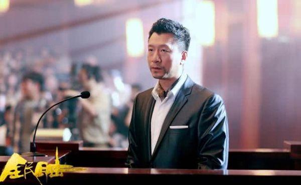 孙红雷老婆（小15岁娇妻绑丸子头可爱）