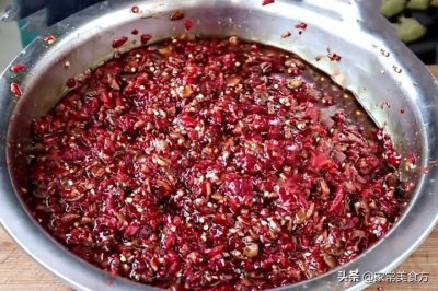 ​三伏天，教你在家做豆瓣酱，做法简单，味道纯正，比买的还好吃
