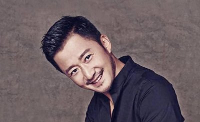 ​吴京：从草根到百亿影帝，他如何铸就传奇？