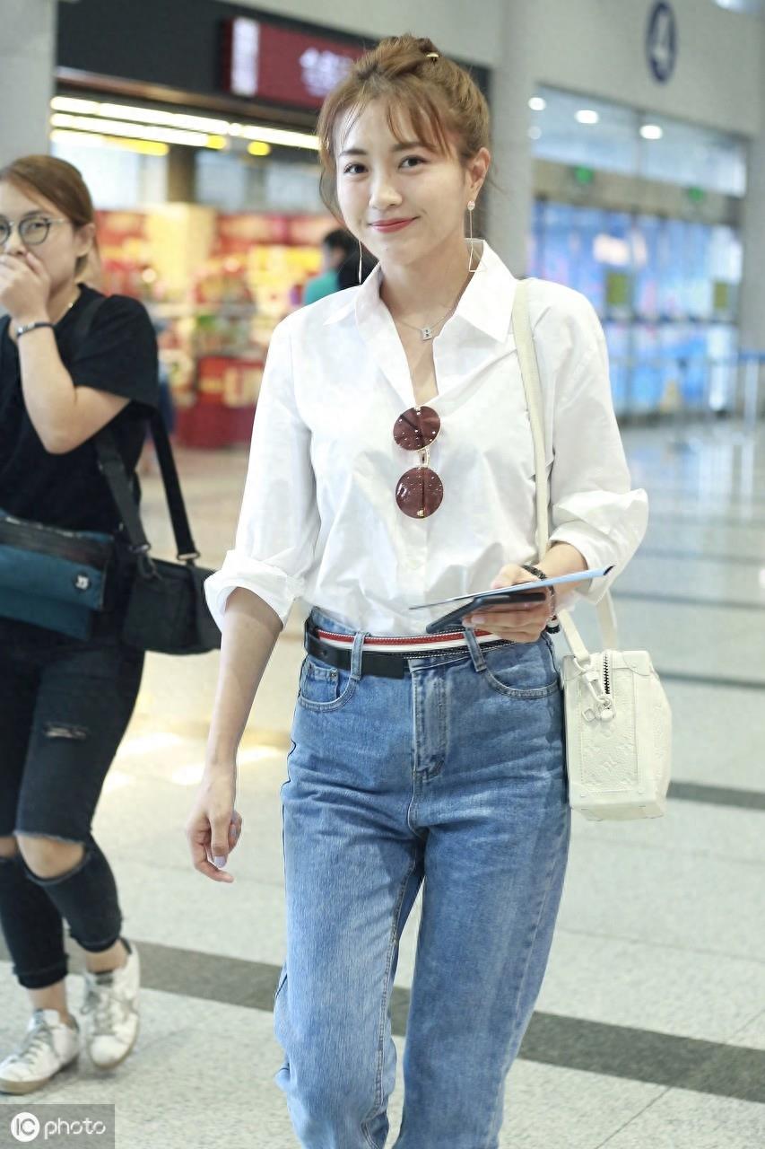 包贝尔的老婆——包文婧美照