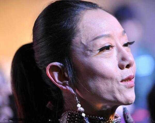 杨丽萍：30年不吃米饭，60年不要孩子，为了舞蹈放弃两段爱情