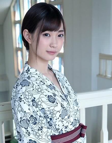 美谷朱里个人资料写真作品