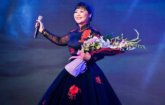 殷秀梅个人资料老公是谁 感情之路也非常坎坷
