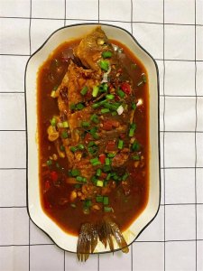 ​红烧鱼的家常做法，鲜香浓郁，汤汁饭都不够吃！