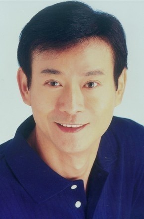 不老男神郑少秋，年轻时竟是一情场浪子
