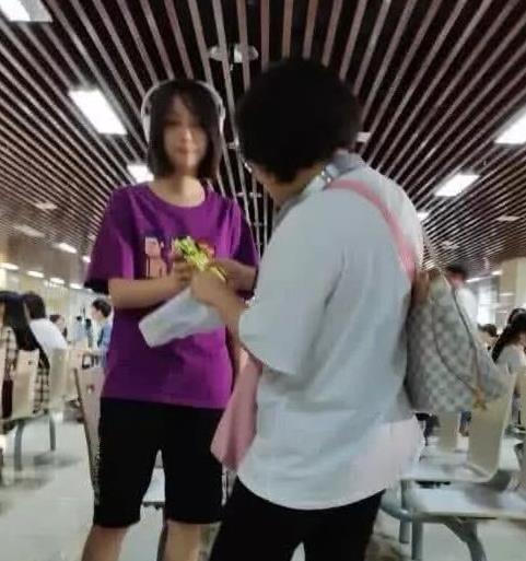 马天宇郑爽又来秀恩爱,马天宇告诉你什么叫实力宠!