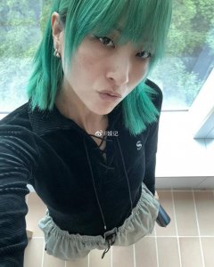 陈奕迅夫妇一起跑步吃饭行程满满 徐濠萦罕见分享夫妻露面恩爱合影