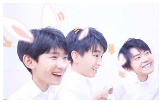TFBOYS童年照:千玺的发际线,小凯的“地中海”源哥的肉脸