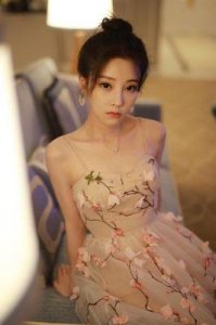 冯提莫:身高年龄公司背景及个人生活情况简介