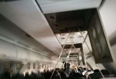 ​3U8633航班乘客回忆惊魂20分钟：航班万米高空急坠 不少人尖叫