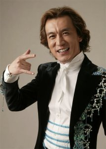 著名主持人李咏:他选择葬在美国,背后的深情让人泪目