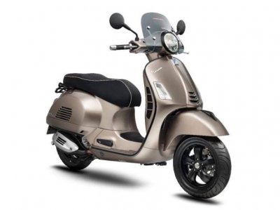 ​Vespa GTS 300古铜金特别版国内上市 售价53800元