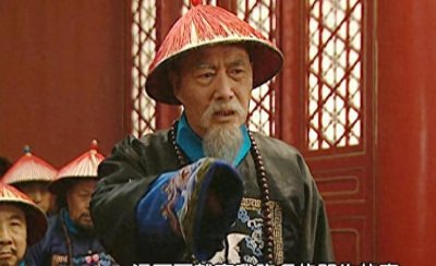 ​张廷玉晚年不断向乾隆讨赏赐，被乾隆怒削爵位，多年后才知真高明