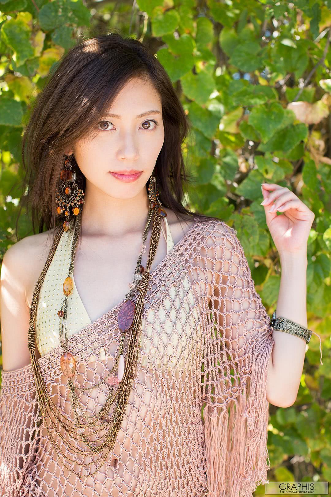 横山美雪个人资料写真作品