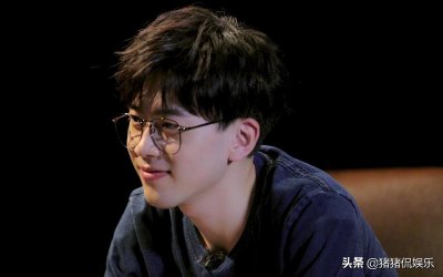 网红费启鸣,努力转型娱乐圈,意外进入何炅“坑”,诠释初恋男友
