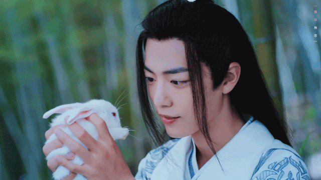 肖战的421是什么意思?为什么说肖战绿茶,肖战私下其实很冷漠?