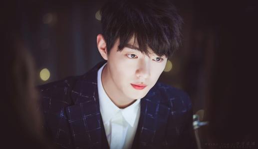 肖战的421是什么意思?为什么说肖战绿茶,肖战私下其实很冷漠?