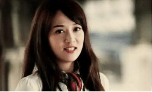 曾经和SHE齐名的“七朵花”, 如今陈乔恩出名, 她却被公司雪藏?