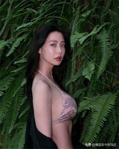 魔鬼身材克拉拉魅力解析:揭秘亚洲第一美女的成名之路