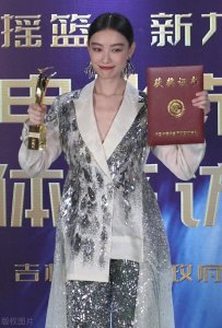 王宝强、徐峥恩怨纠缠:从合作到决裂,背后究竟隐藏着什么?
