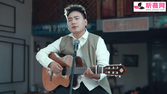 海来阿木经历过什么 海来阿木的妻子是做什么的