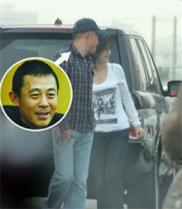 助侯勇从跑龙套到影帝,又逼他离婚,至今单身的沈蓉到底图什么?