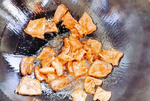 炒瘦肉怎么炒才嫩,瘦肉怎么炒吃着嫩图8