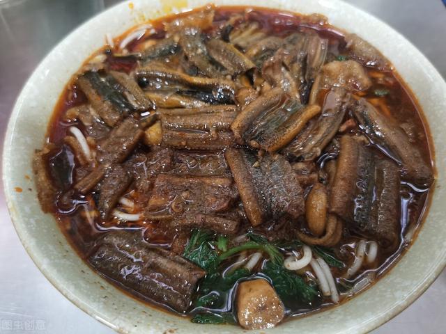 云南米线十大美食（云南30款特色小吃）(5)