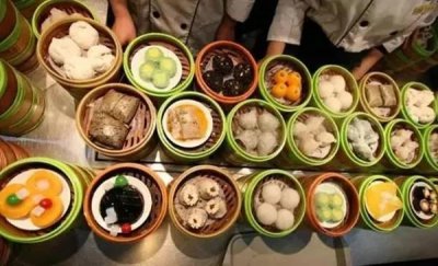 ​云南米线十大美食（云南30款特色小吃）