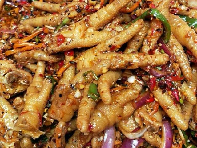 云南米线十大美食（云南30款特色小吃）(27)