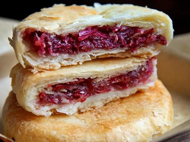 云南米线十大美食（云南30款特色小吃）(11)