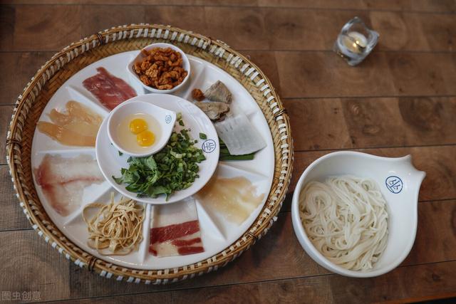 云南米线十大美食（云南30款特色小吃）(3)