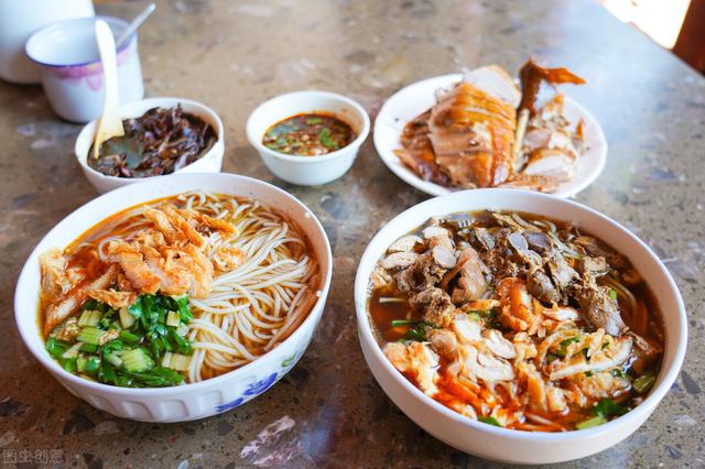 云南米线十大美食（云南30款特色小吃）(8)