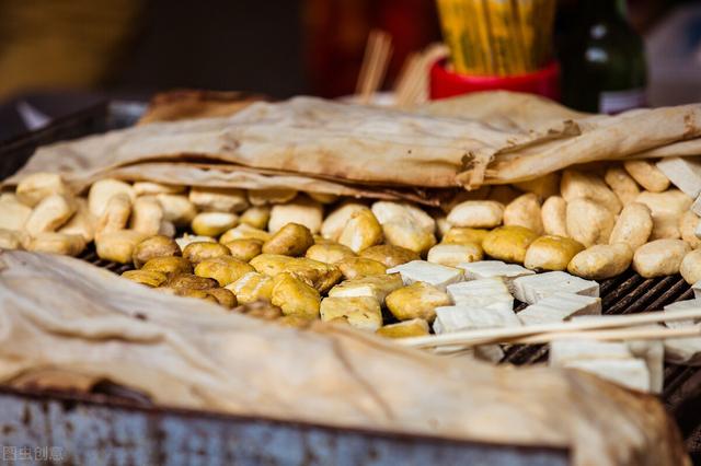 云南米线十大美食（云南30款特色小吃）(19)