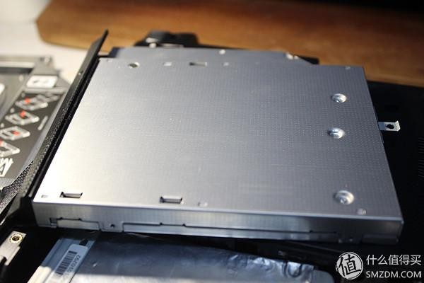 华硕k45vd笔记本拆机教程(固态攻坚战ASUS)(45)