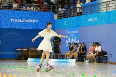 轮滑女神—苏菲浅,制霸自由式这么多年,撼动不了她“女王”地位